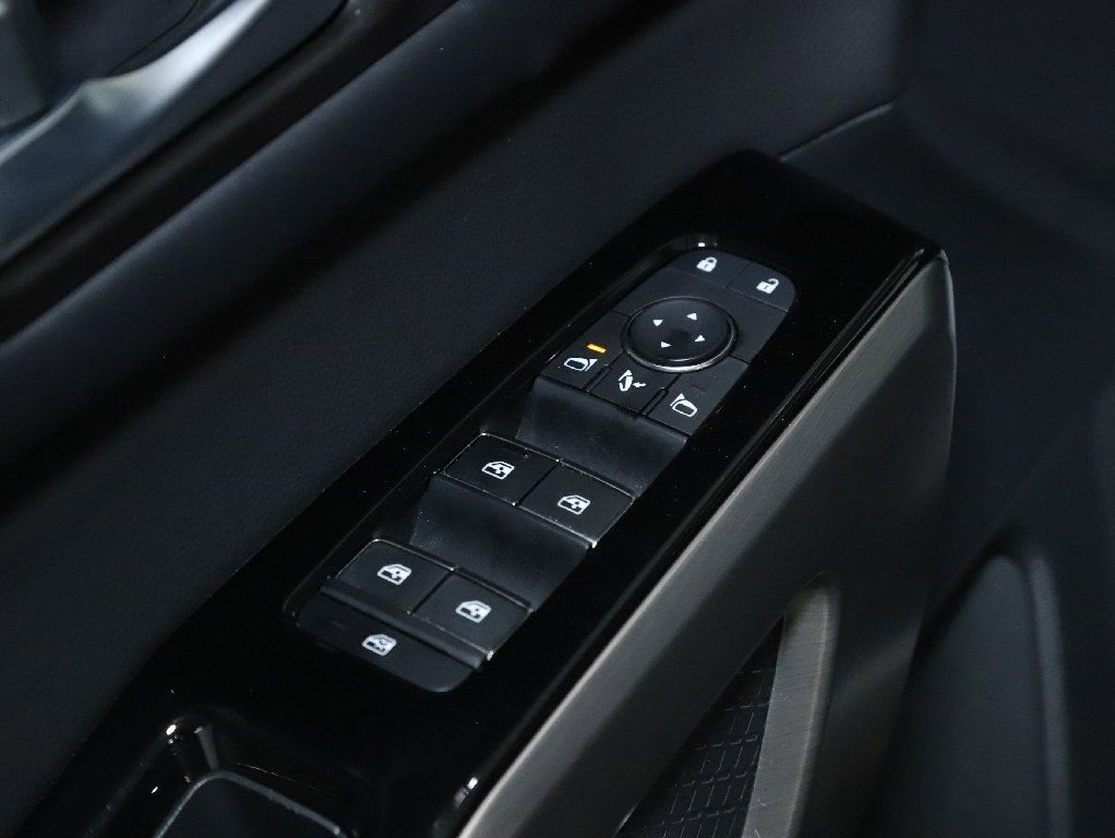 Certified 2024 Nissan Pathfinder Platinum image 20