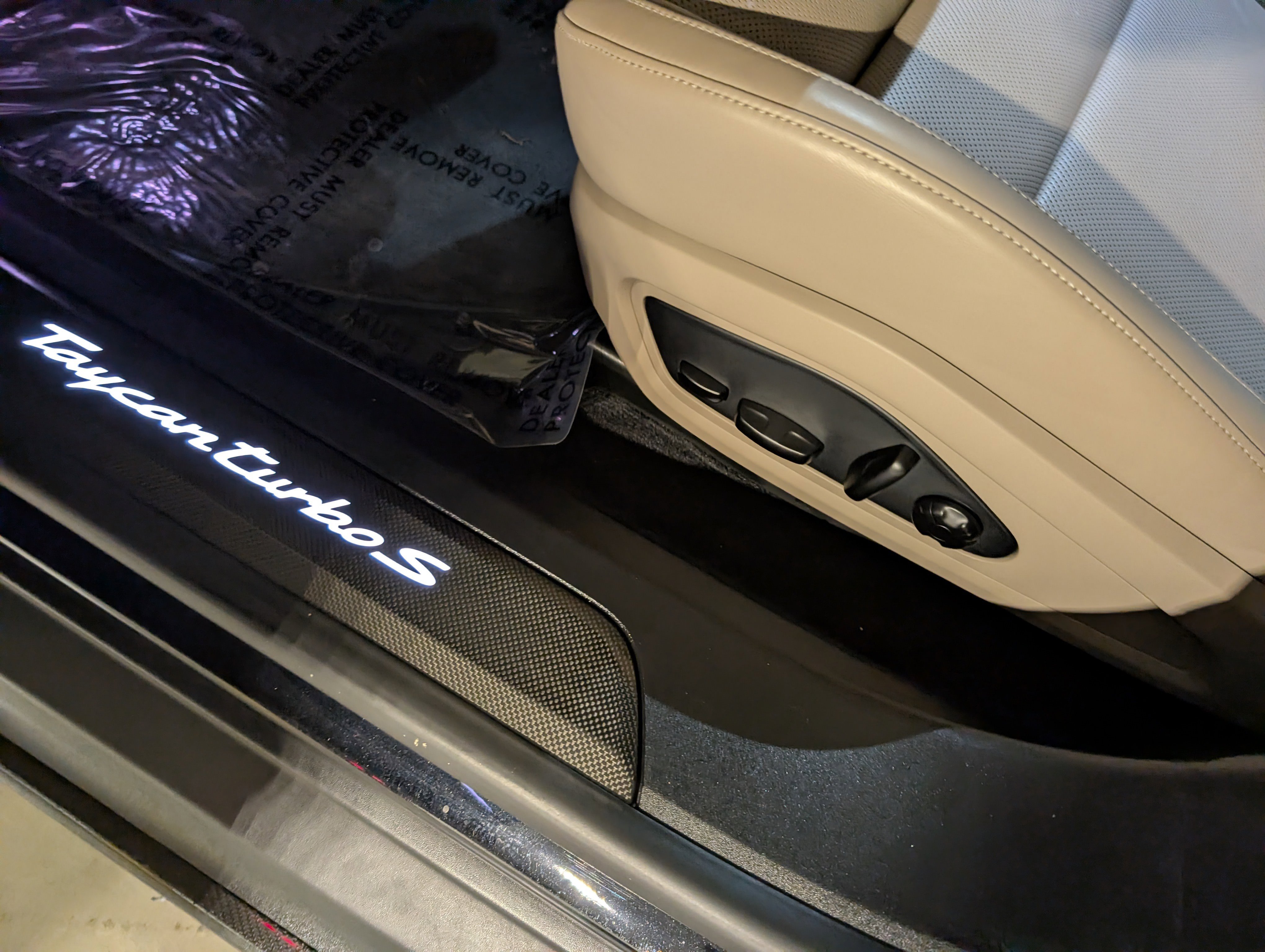 Used 2021 Porsche Taycan Turbo S image 39