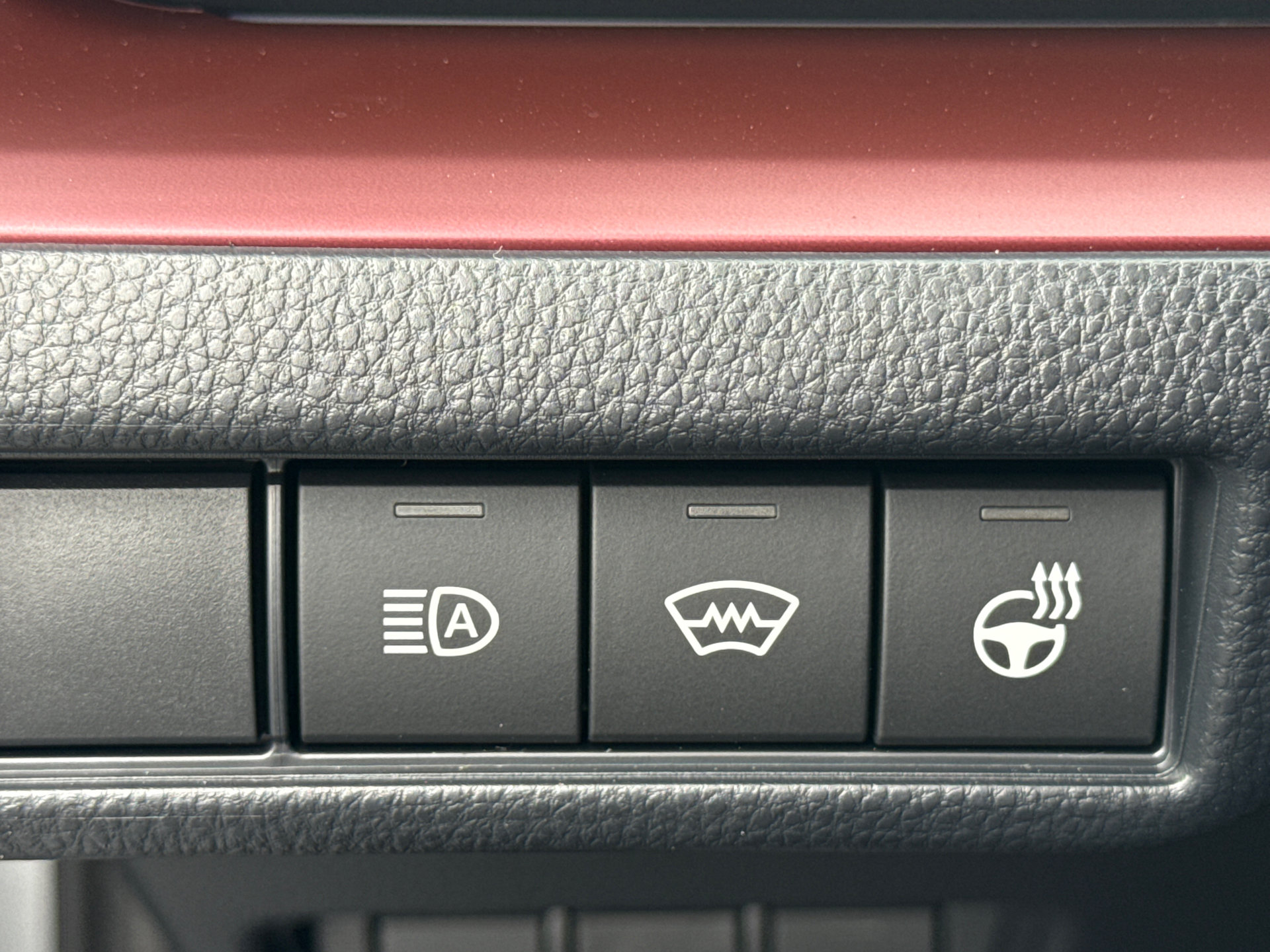 New 2026 Toyota Prius Plug-In Hybrid FWD image 25