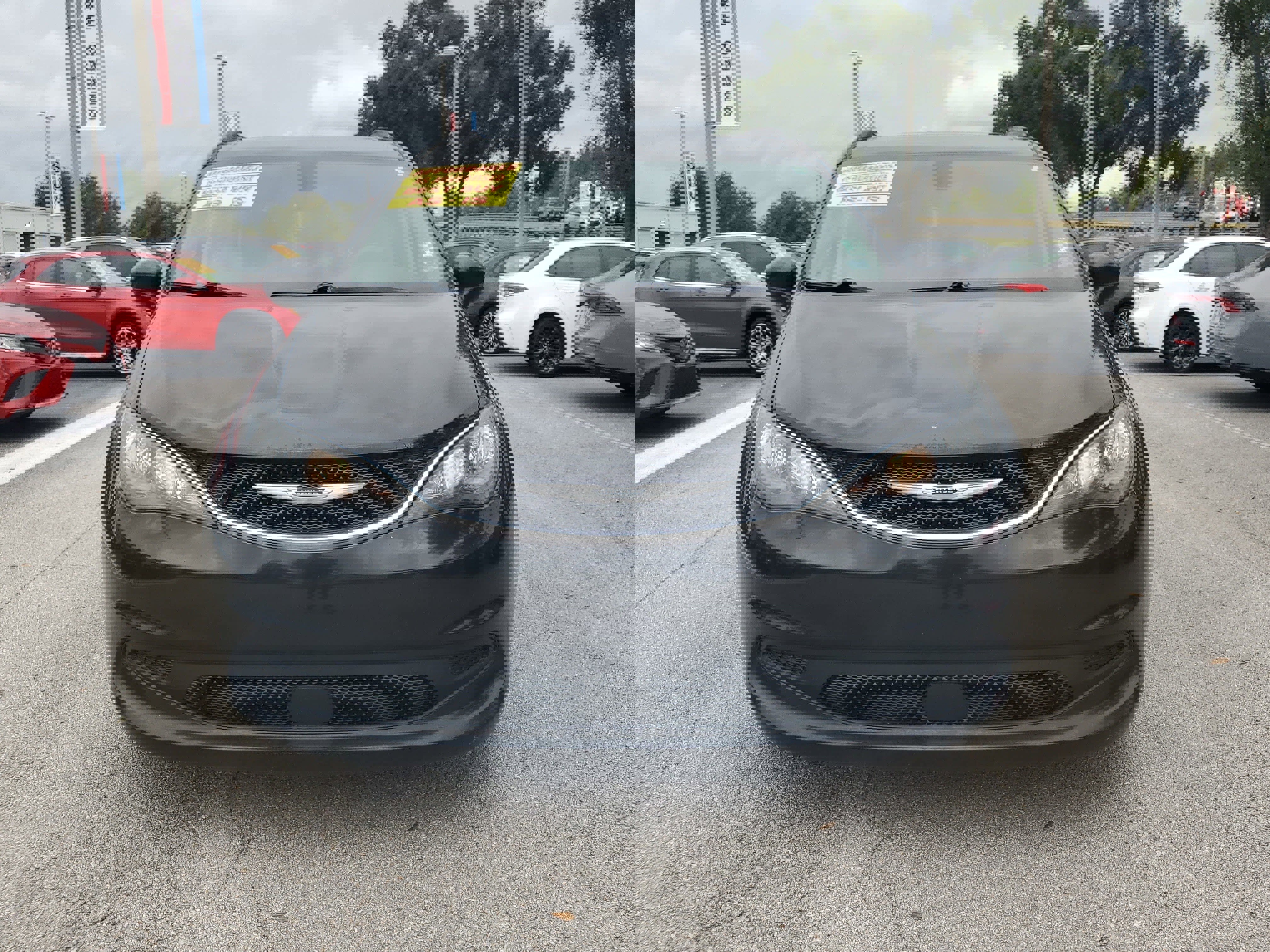 Used 2021 Chrysler Voyager Lxi image 2