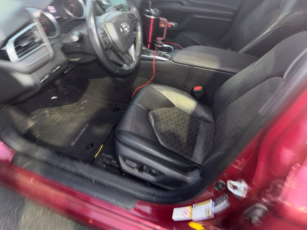Used 2018 Toyota Camry XSE FWD image 7