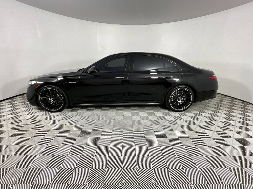 Used 2025 Mercedes-Benz S 63 AMG S image 2