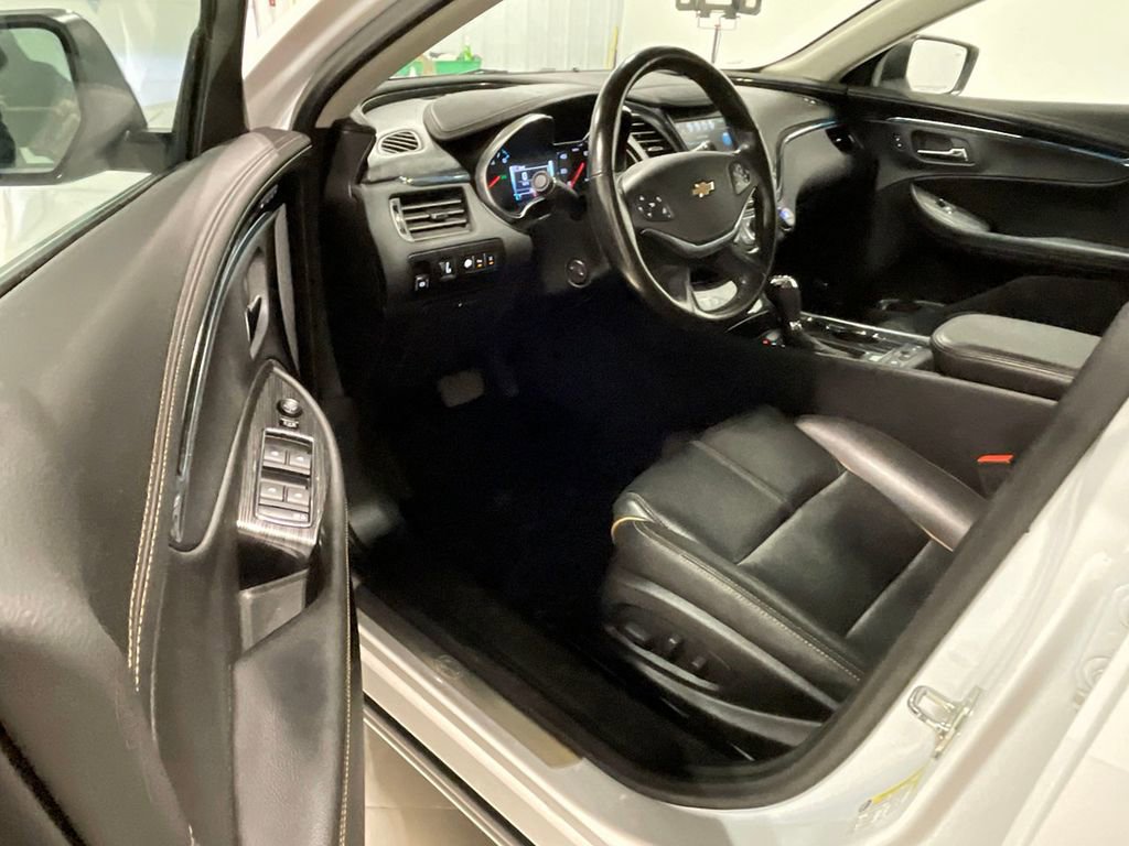 Used 2017 Chevrolet Impala Premier w/ Enhanced Convenience Package image 17