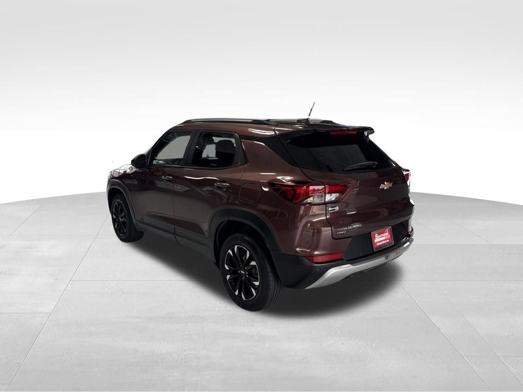Used 2023 Chevrolet TrailBlazer LT w/ Convenience Package AWD/4WD image 3
