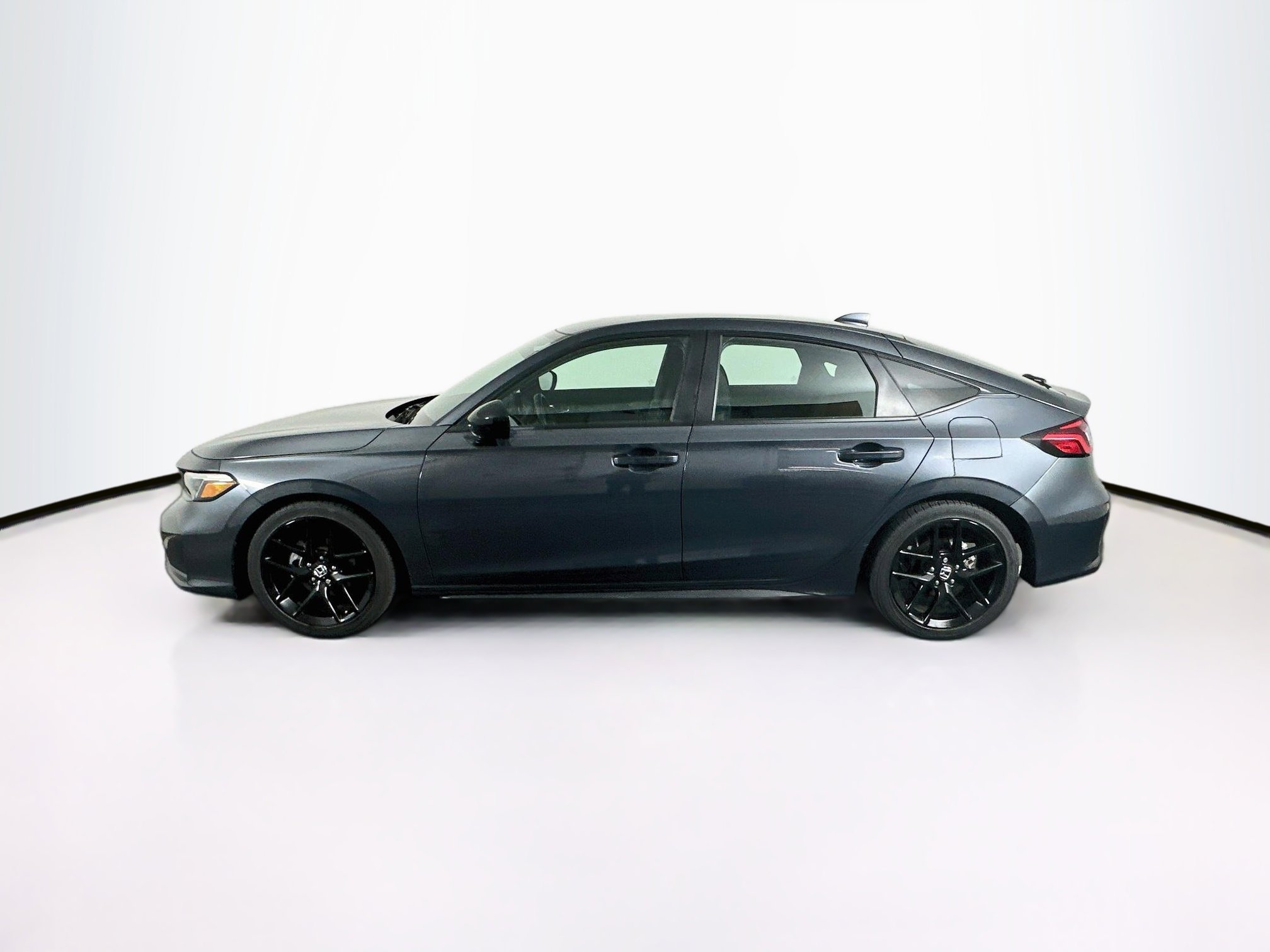 Used 2025 Honda Civic Sport image 4