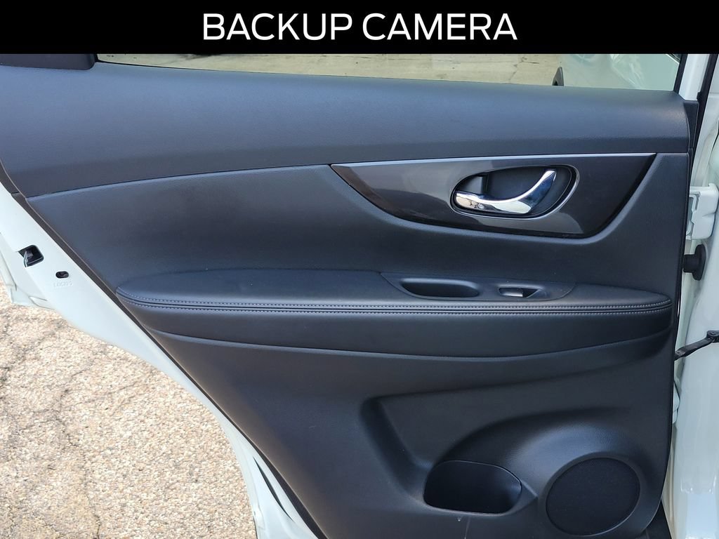 Used 2018 Nissan Rogue SV w/ Premium Package AWD/4WD image 13
