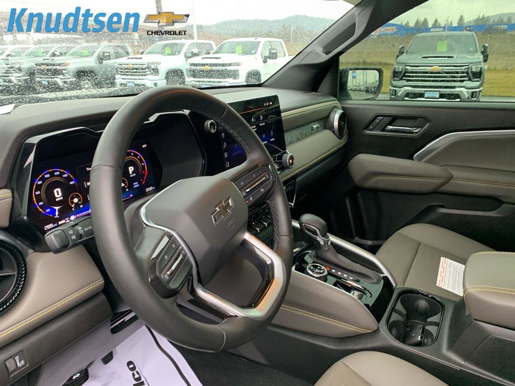 Used 2025 Chevrolet Colorado ZR2 w/ Technology Package image 18