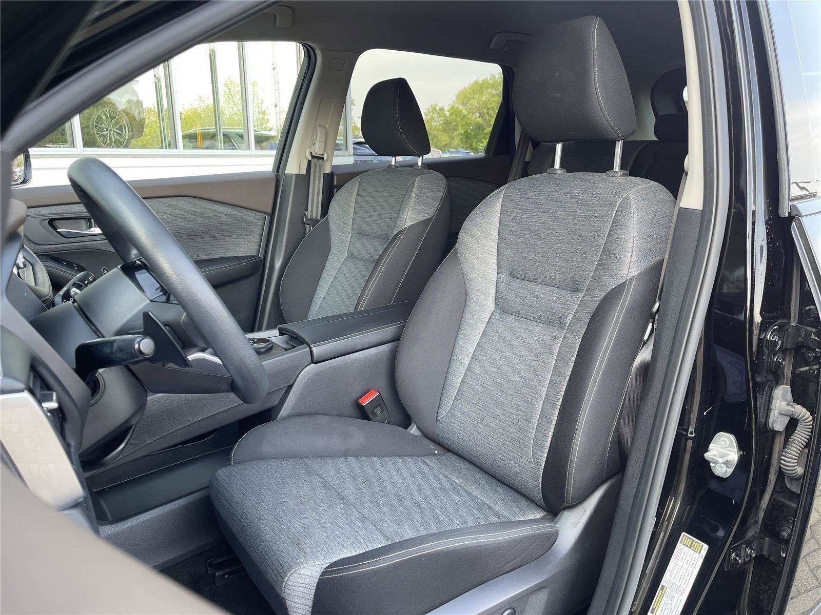 Used 2021 Nissan Rogue SV image 14