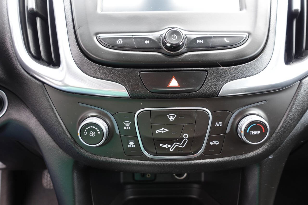 Used 2018 Chevrolet Equinox LT FWD image 39