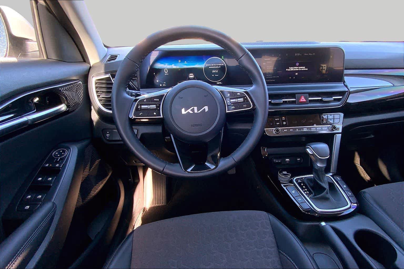 Used 2024 Kia Seltos X-Line AWD/4WD image 6
