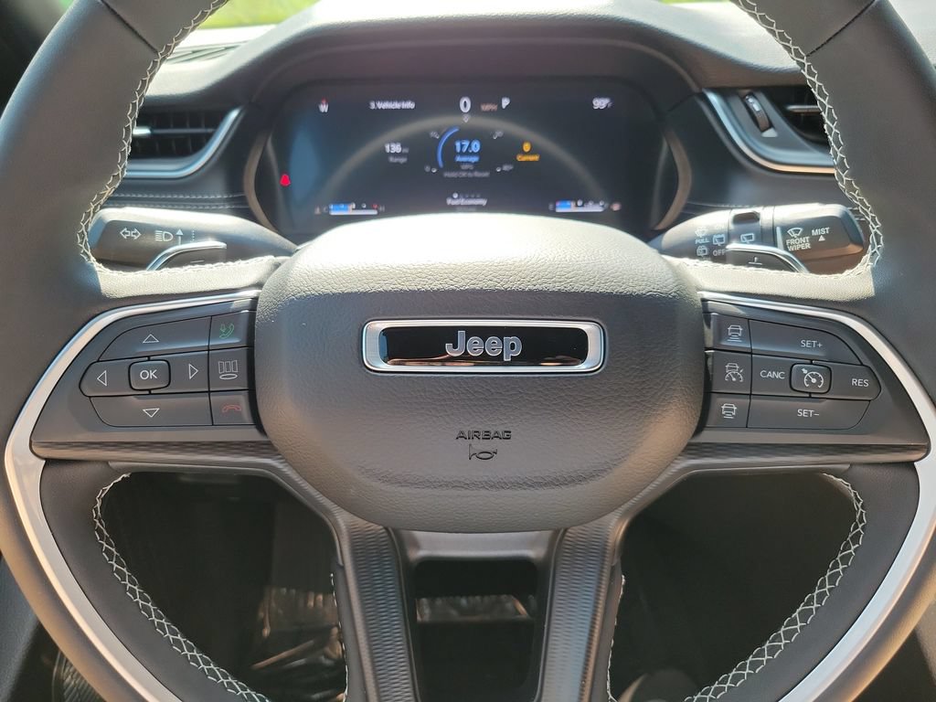 New 2026 Jeep Grand Cherokee Laredo RWD image 12