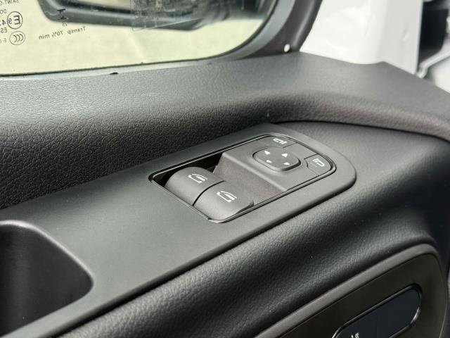 New 2025 Mercedes-Benz Sprinter 2500 image 18