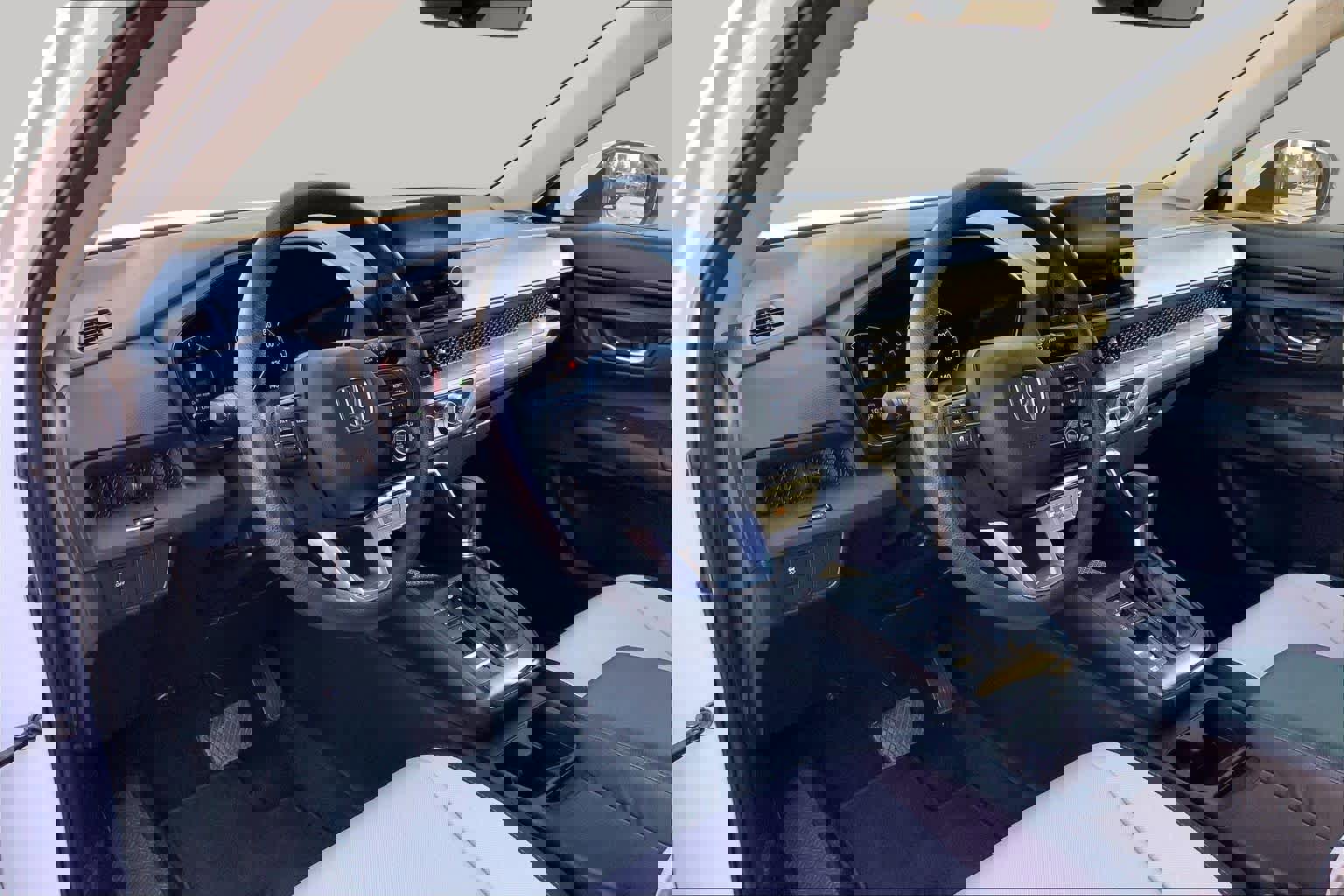 Used 2025 Honda CR-V LX image 17