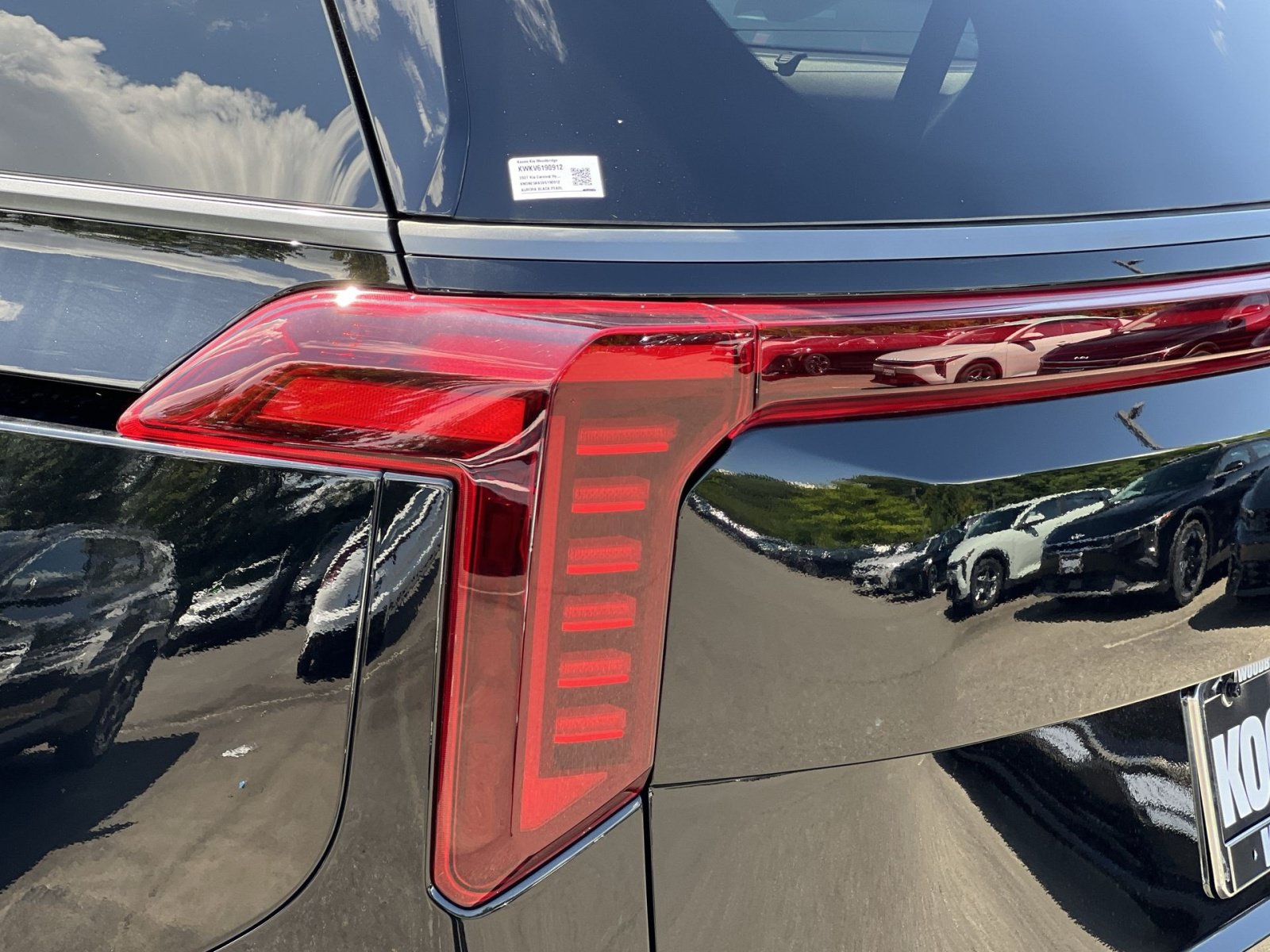 New 2027 Kia Carnival SX Prestige FWD image 12