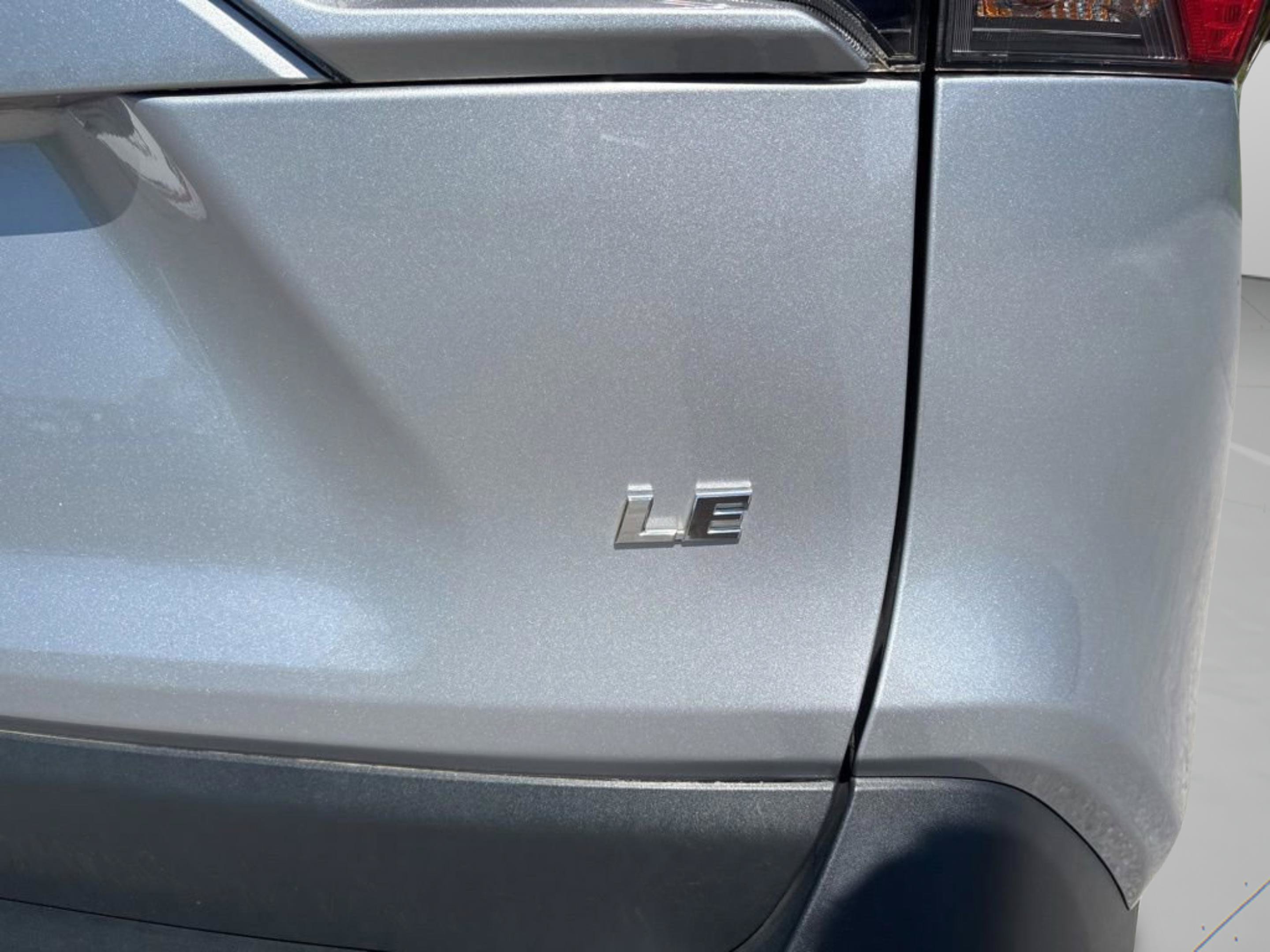 Used 2024 Toyota RAV4 LE FWD image 32