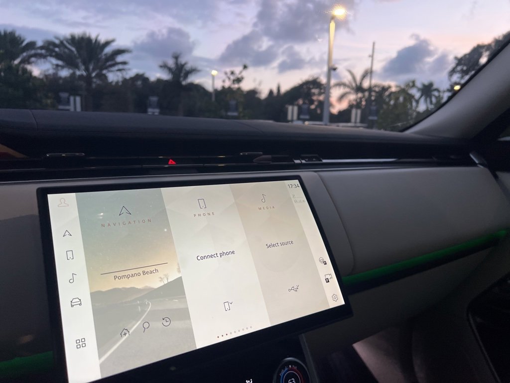 Used 2023 Land Rover Range Rover SE image 74