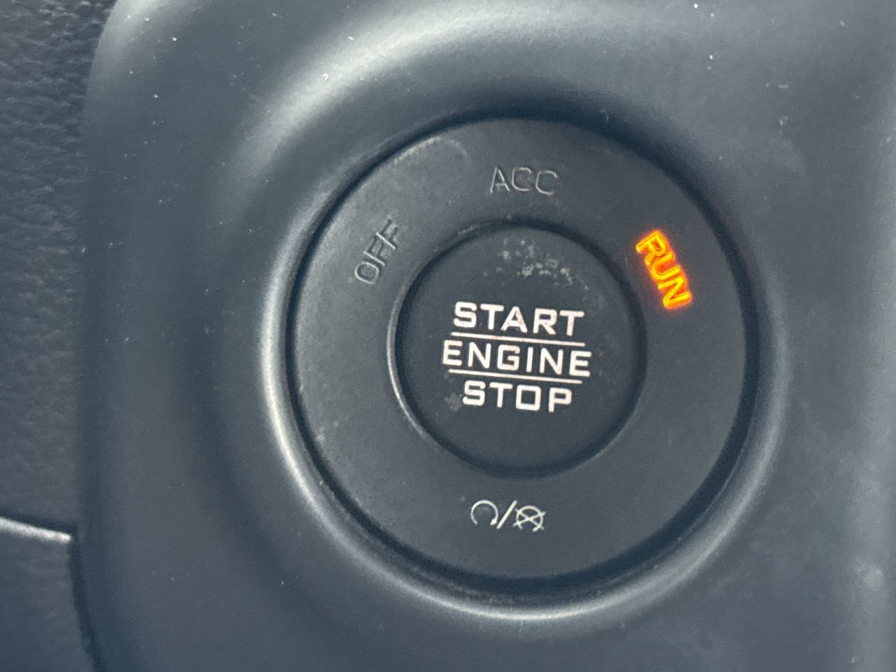 Used 2019 Jeep Wrangler Unlimited Sahara w/ Dual Top Group image 29