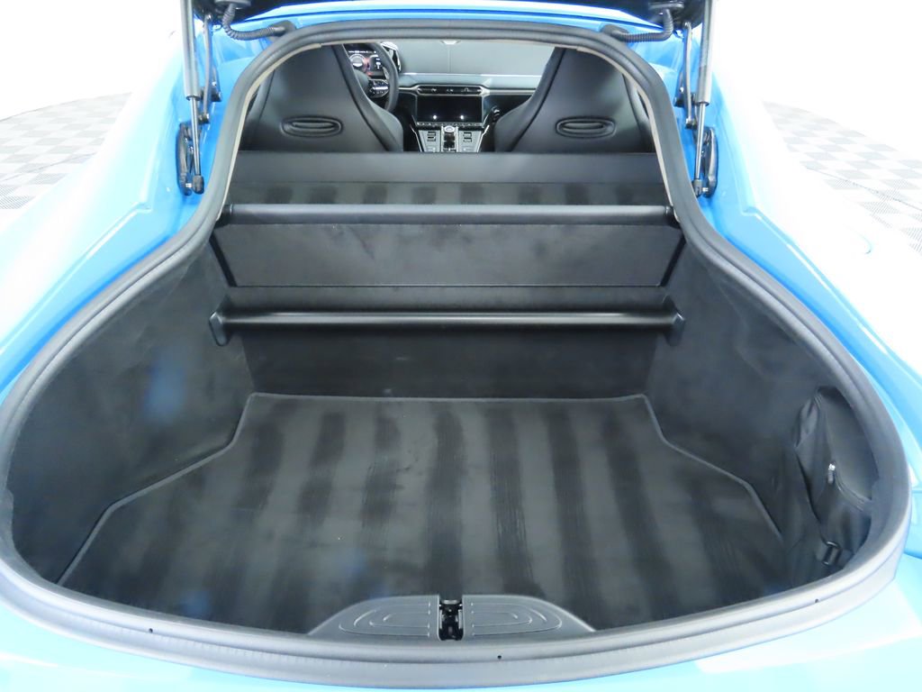 Used 2025 Aston Martin V8 Vantage Coupe image 24