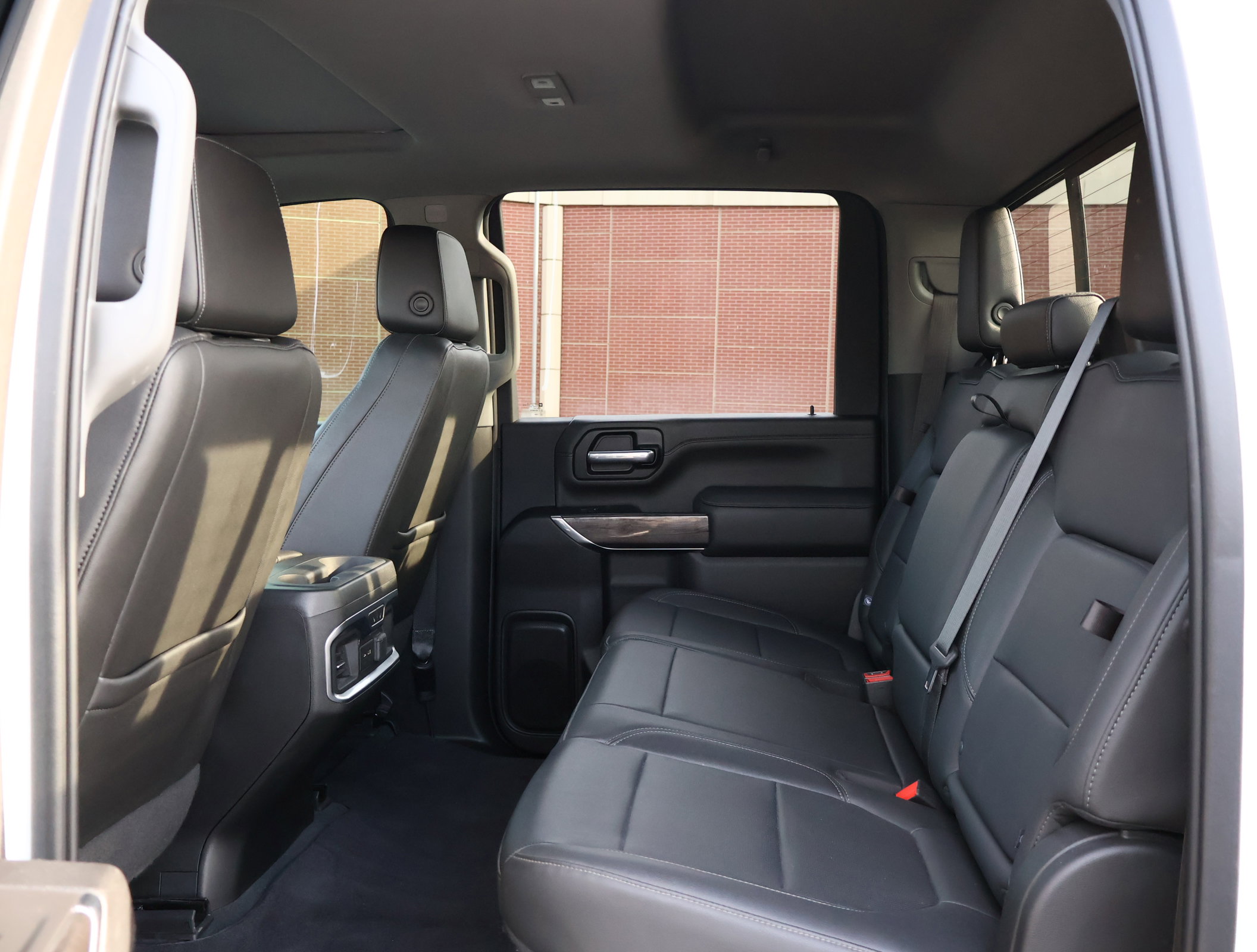 Used 2021 Chevrolet Silverado 2500 LTZ w/ LTZ Plus Package image 27