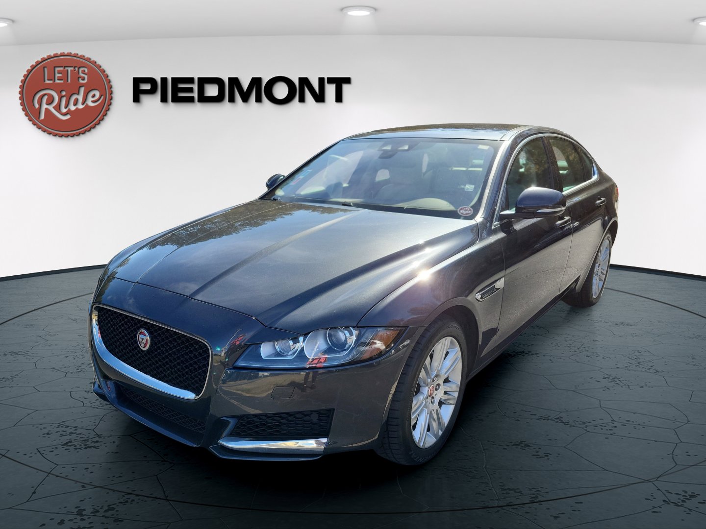 Used 2018 Jaguar XF Premium