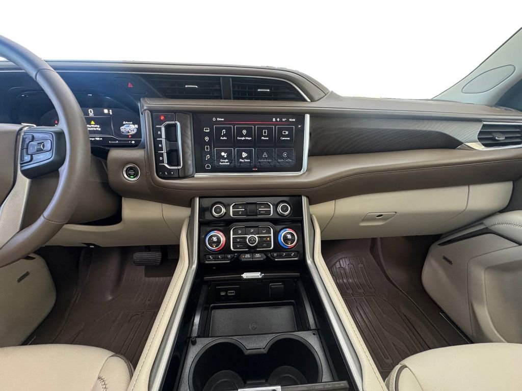 Used 2023 GMC Yukon Denali image 13