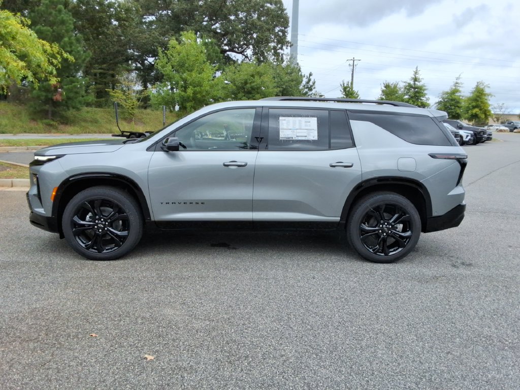 New 2027 Chevrolet Traverse RS FWD image 8