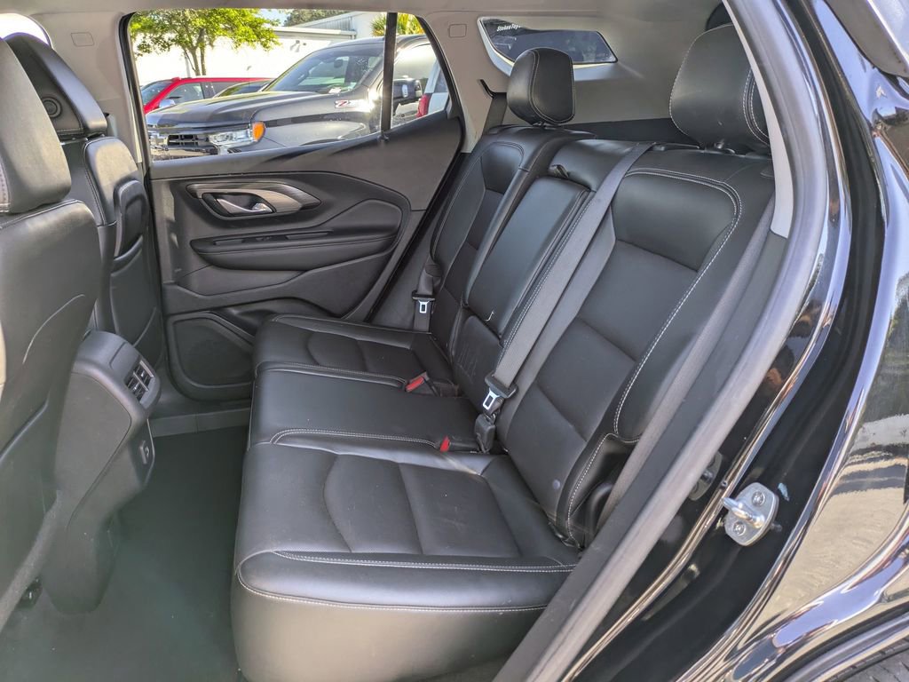 Used 2023 GMC Terrain SLT w/ Infotainment Package II image 13