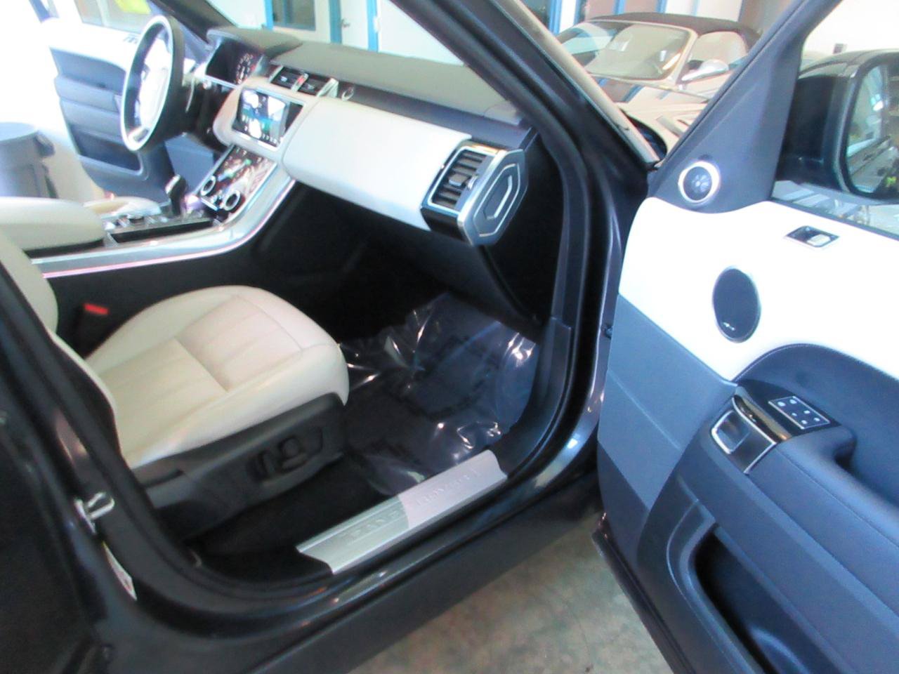 Used 2022 Land Rover Range Rover Sport HSE Silver Edition AWD/4WD image 22