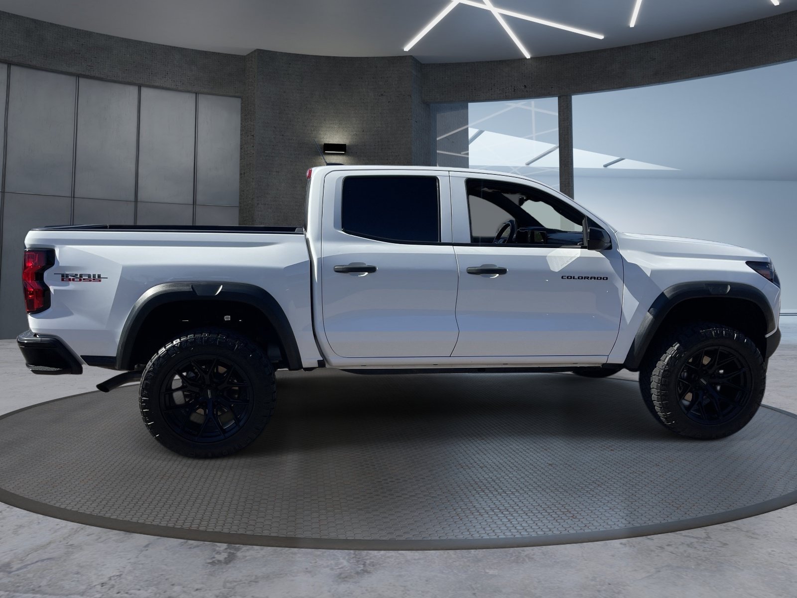 Used 2024 Chevrolet Colorado Trail Boss AWD/4WD image 7