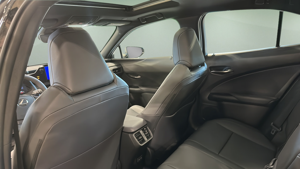 New 2026 Lexus UX 300h AWD image 17