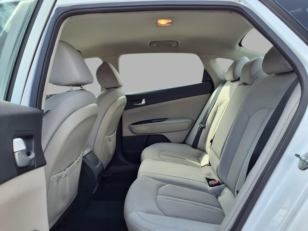 Used 2017 Kia Optima LX image 22