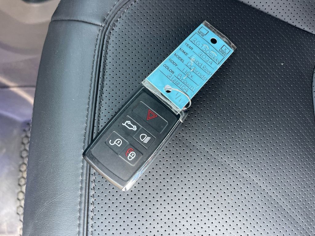 Used 2024 Land Rover Defender 110 X image 38