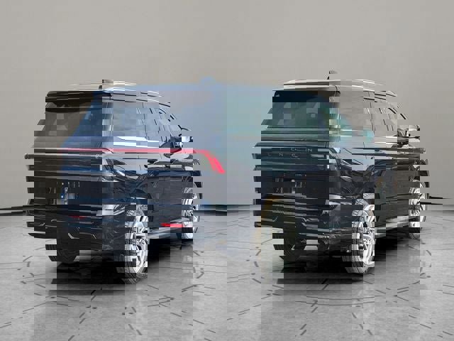 New 2026 Lincoln Navigator Premiere image 12