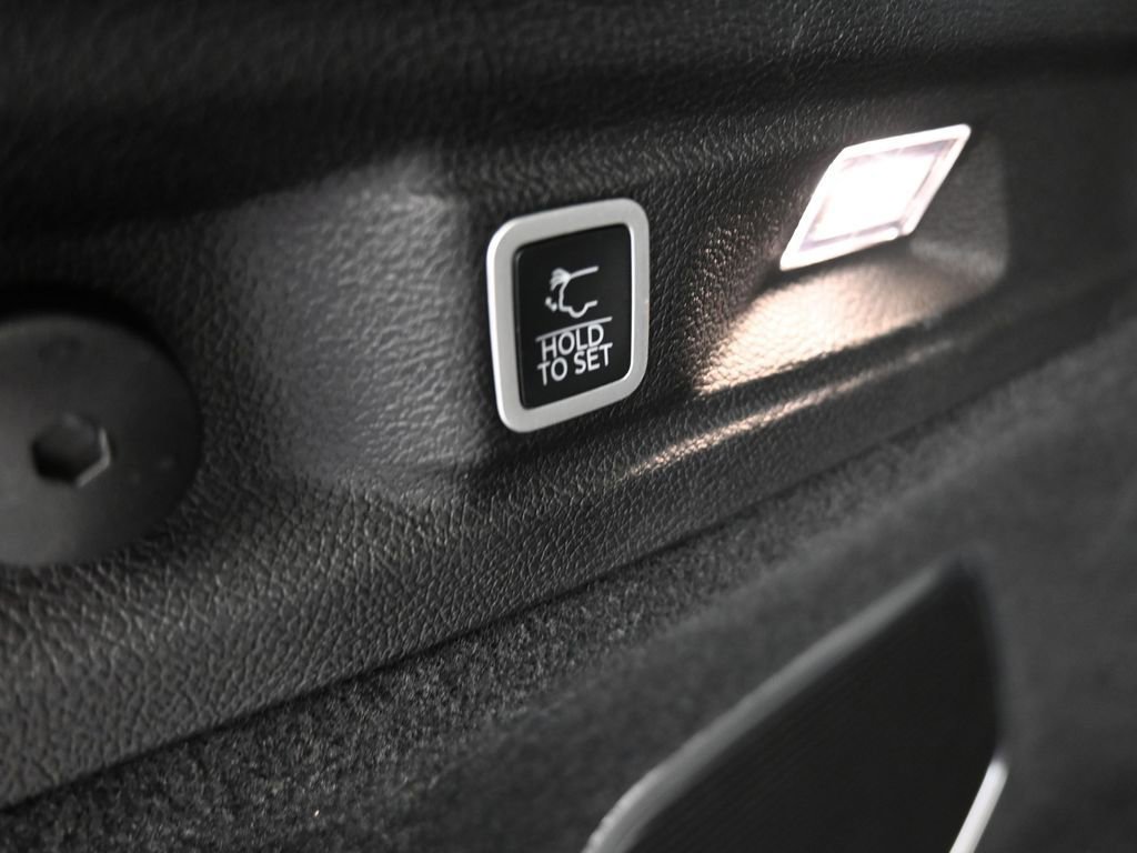 Used 2024 Jeep Grand Cherokee L Overland image 45