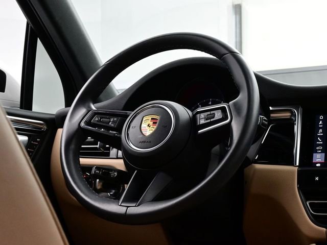 Certified 2023 Porsche Macan image 21