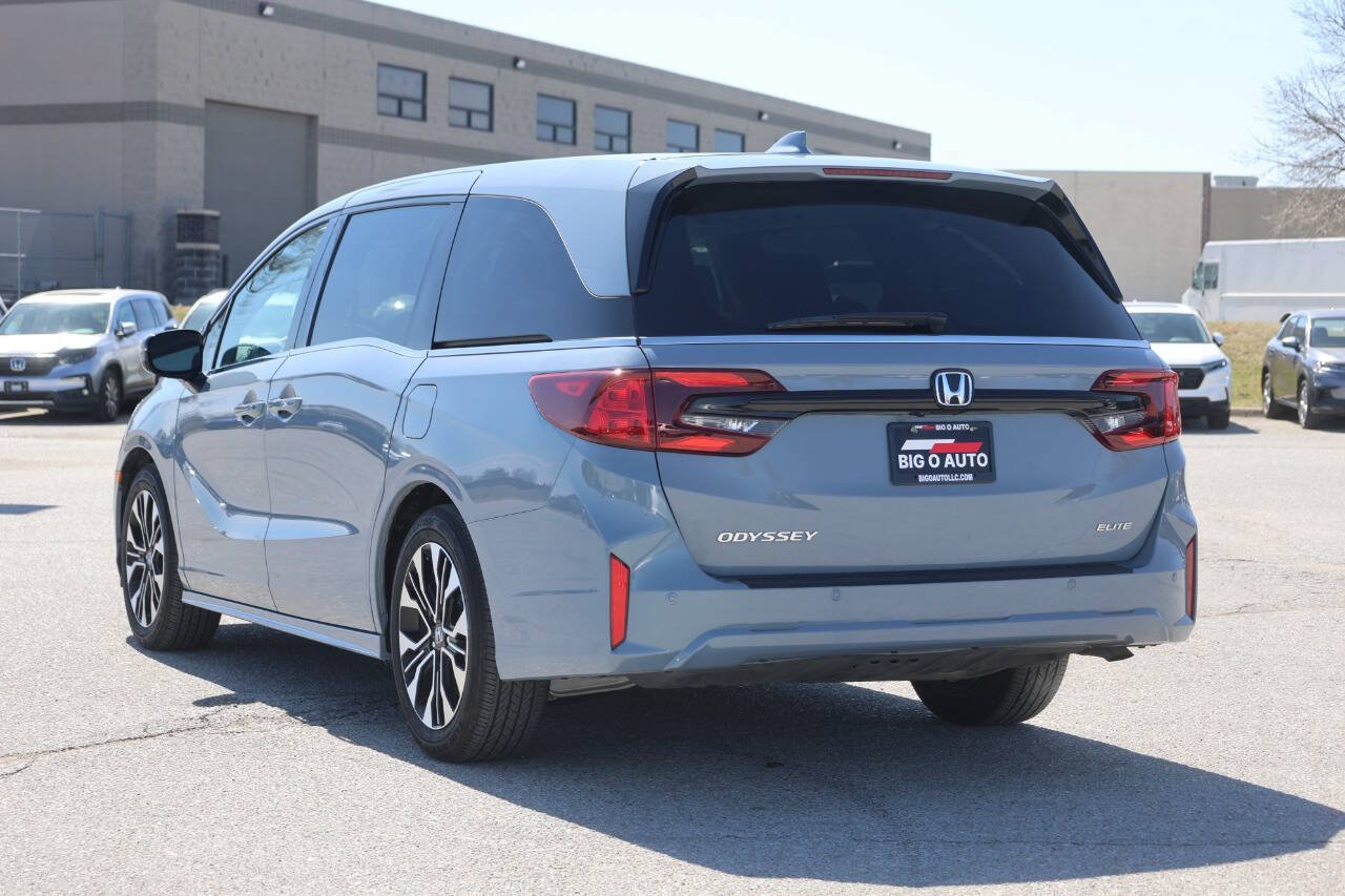 Used 2025 Honda Odyssey Elite image 11