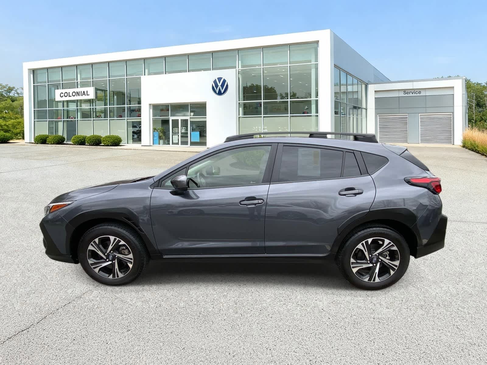 Used 2024 Subaru Crosstrek 2.0i Premium AWD/4WD image 2