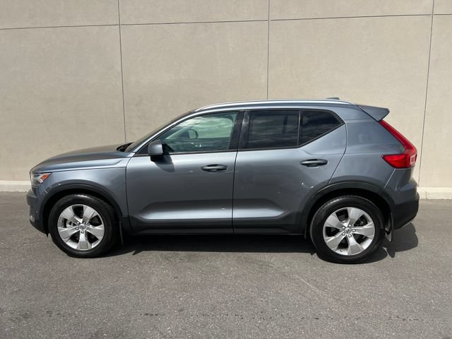 Used 2019 Volvo XC40 T5 Momentum AWD/4WD image 4