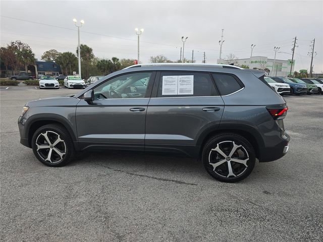 Used 2025 Volkswagen Taos SEL image 7