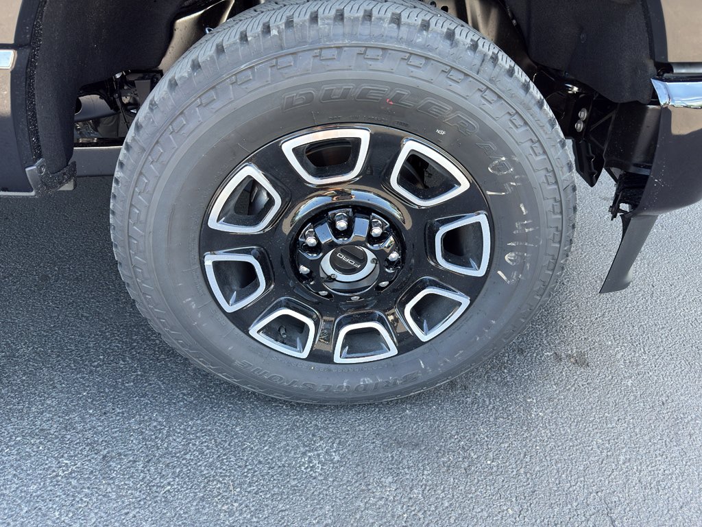 New 2026 Ford F350 Platinum w/ FX4 Off-Road Package AWD/4WD image 9