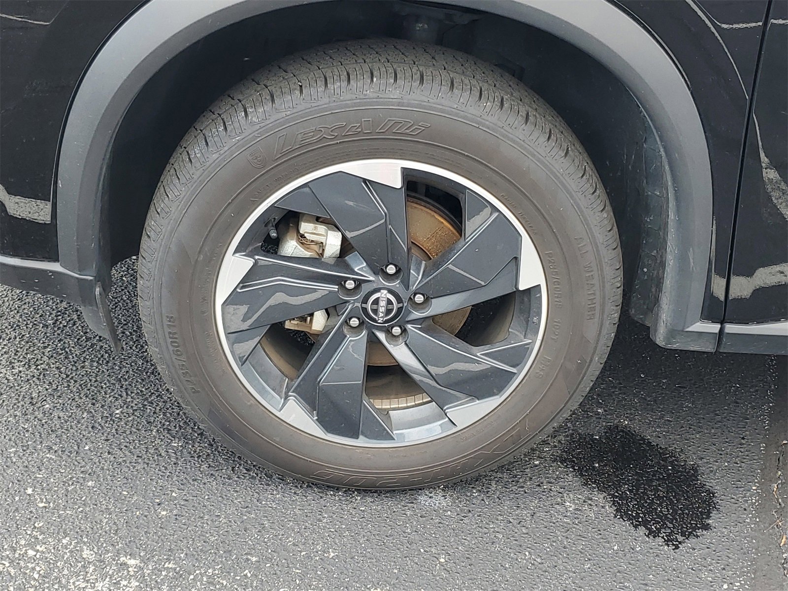 Used 2024 Nissan Rogue SV image 31