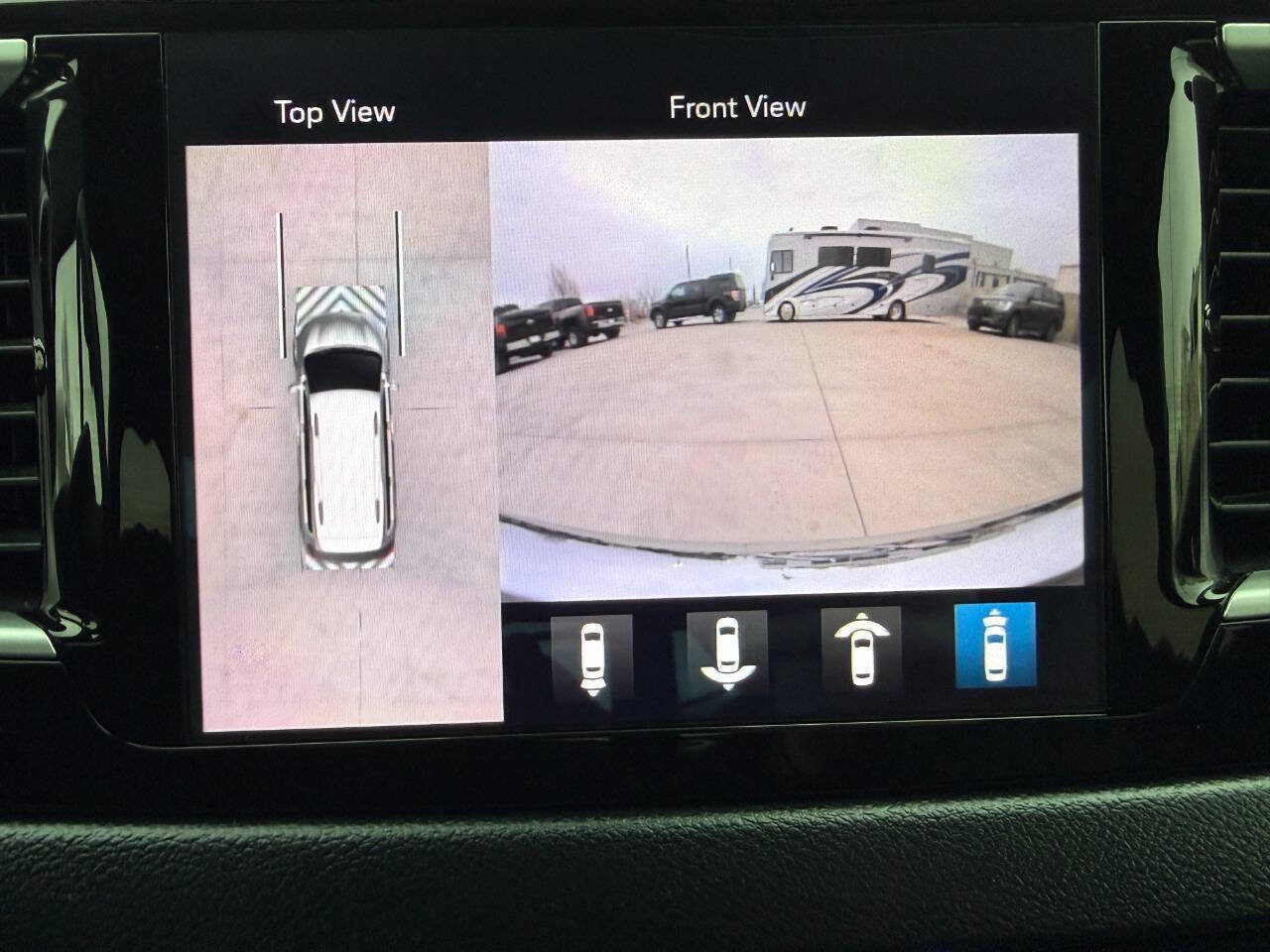 Used 2020 Chrysler Pacifica Touring-L image 45