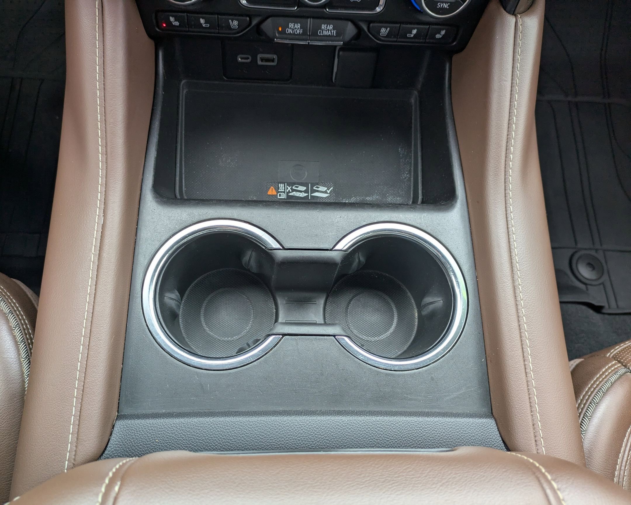 Used 2023 Chevrolet Suburban High Country w/ LPO, Illumination Package image 16