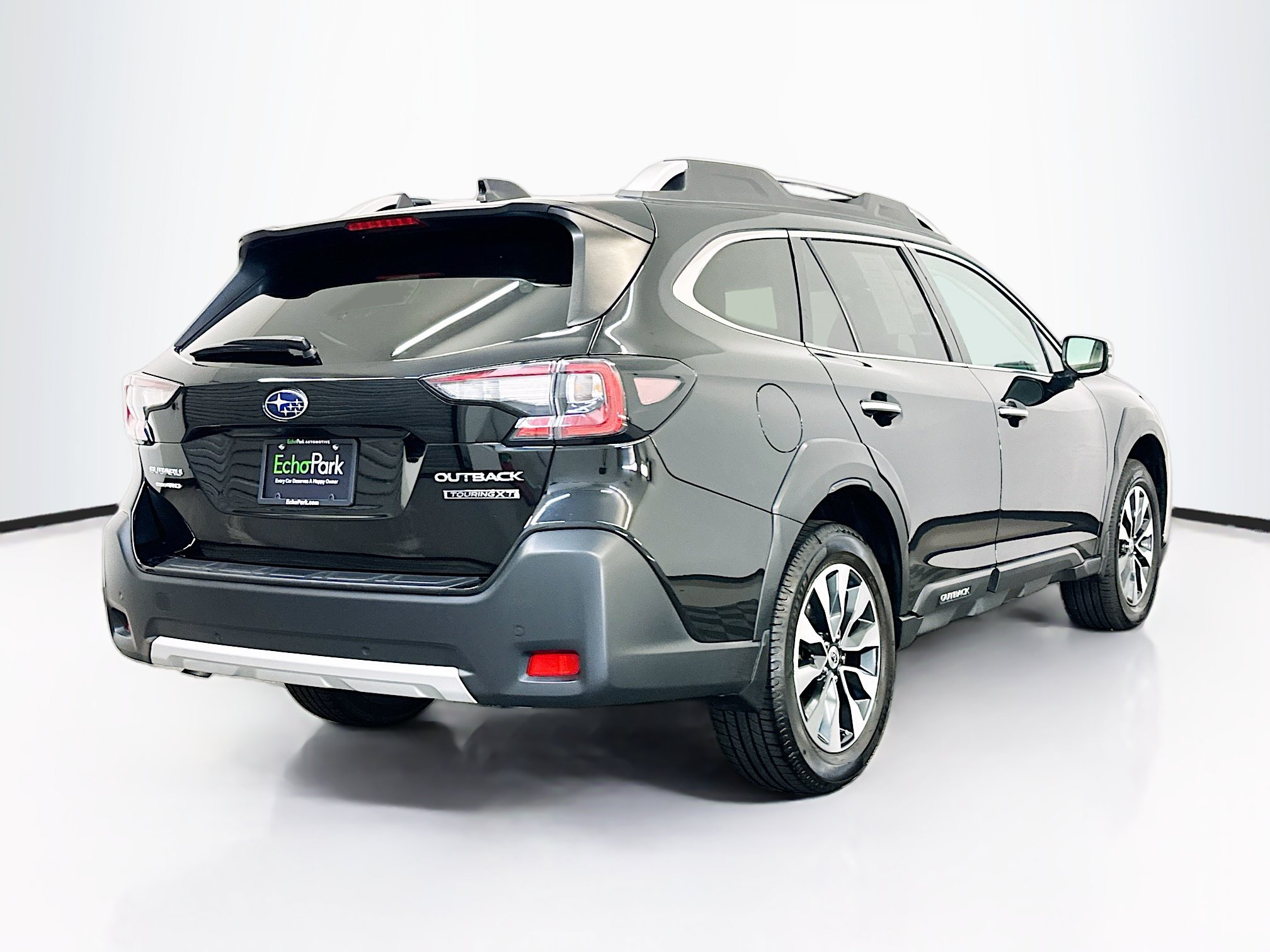 Used 2023 Subaru Outback Touring XT AWD/4WD image 9
