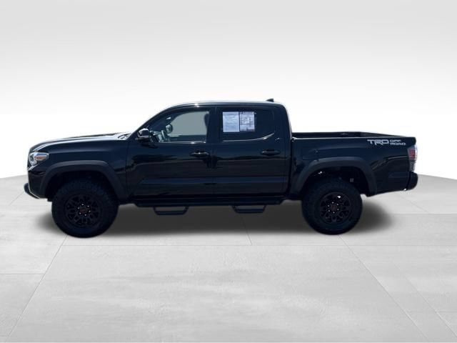 Used 2022 Toyota Tacoma TRD Off-Road w/ Technology Package RWD image 2