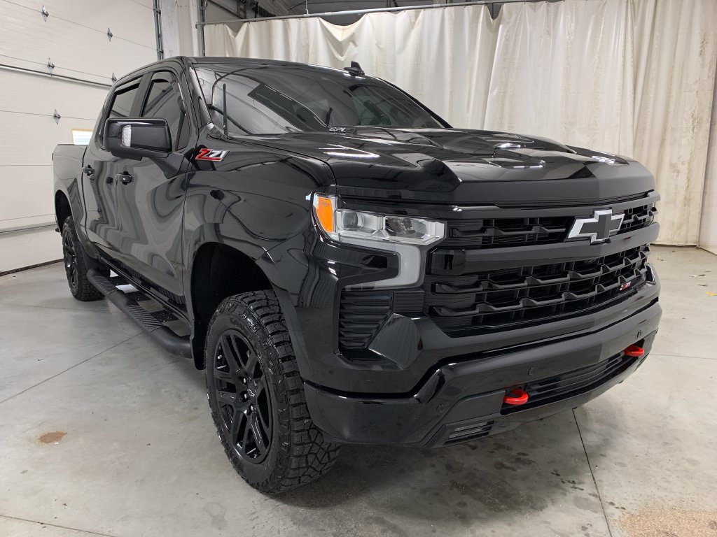 Used 2026 Chevrolet Silverado 1500 LT Trail Boss w/ LT Trail Boss Premium Package AWD/4WD image 13