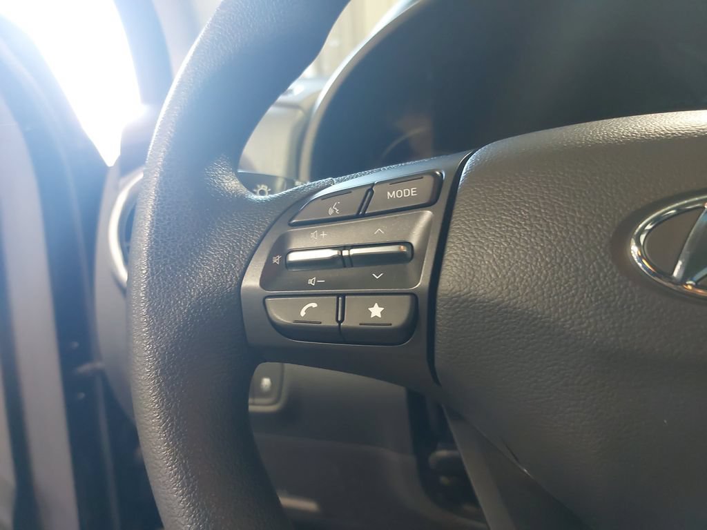 Used 2022 Hyundai Kona SE AWD/4WD image 16