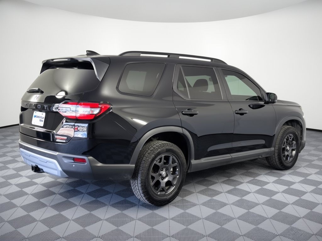 Used 2024 Honda Pilot TrailSport image 9