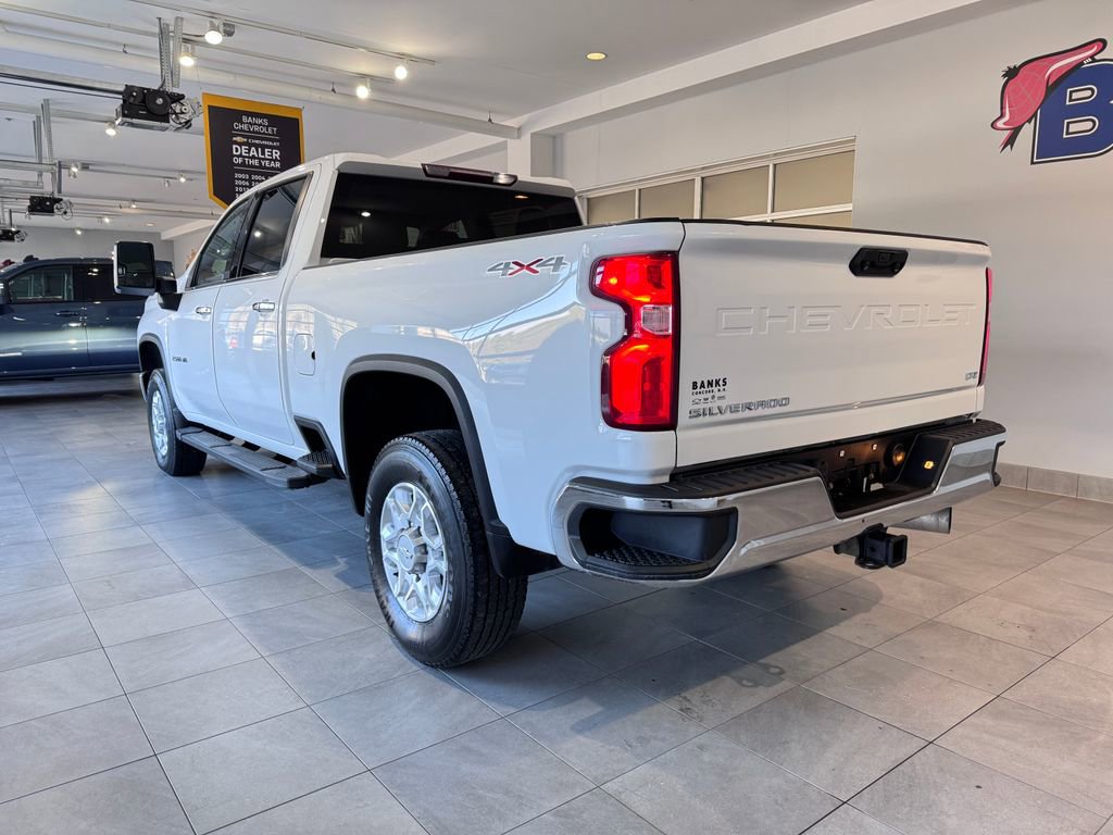 Used 2020 Chevrolet Silverado 2500 LTZ image 5