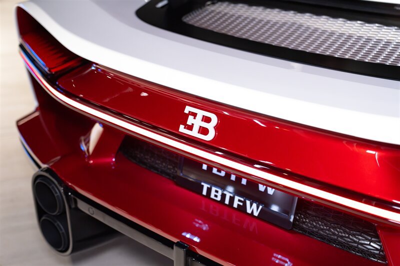 Used 2024 Bugatti Chiron Super Sport AWD/4WD image 41